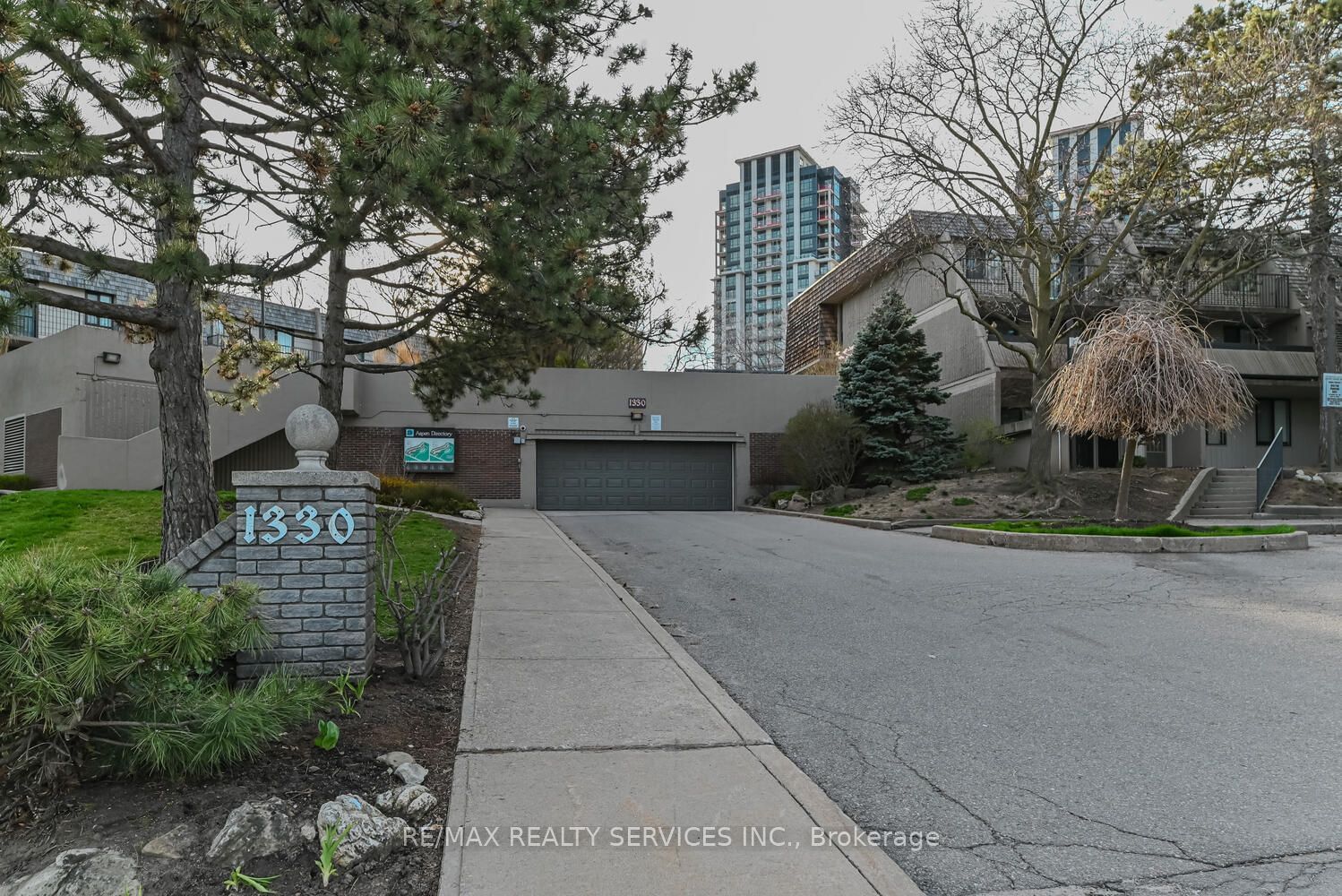 1330 Mississauga Valley Blvd, unit 64 for sale - image #1