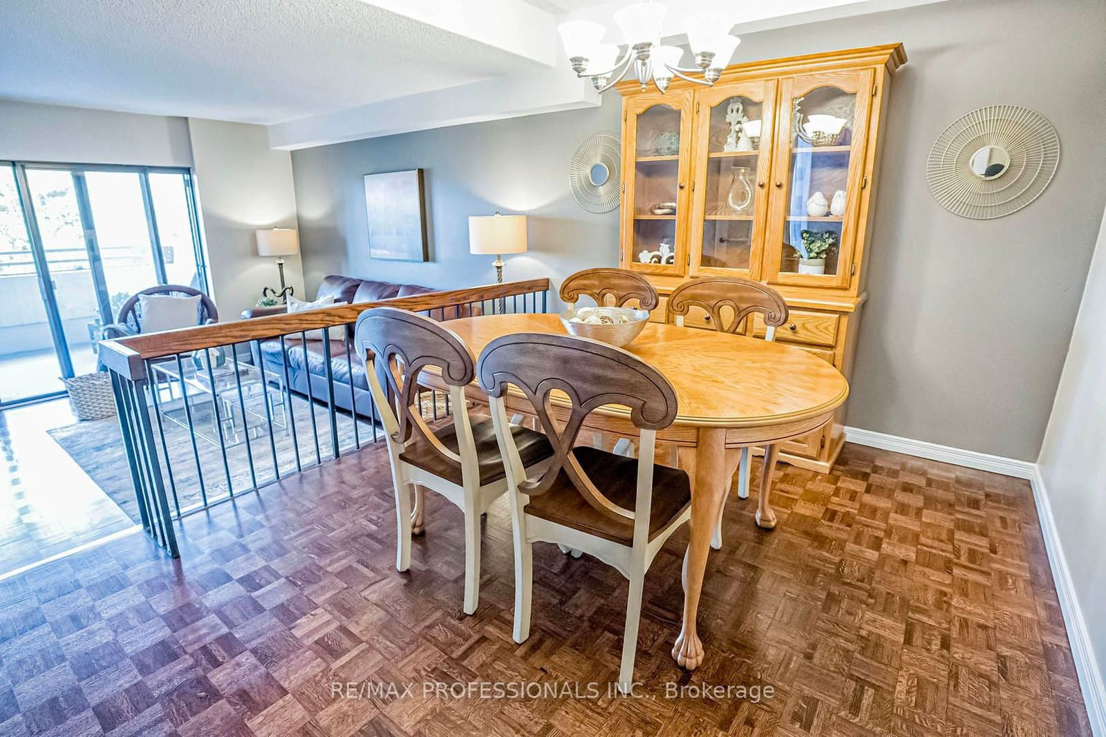 965 Inverhouse Dr, unit 402 for sale - image #4