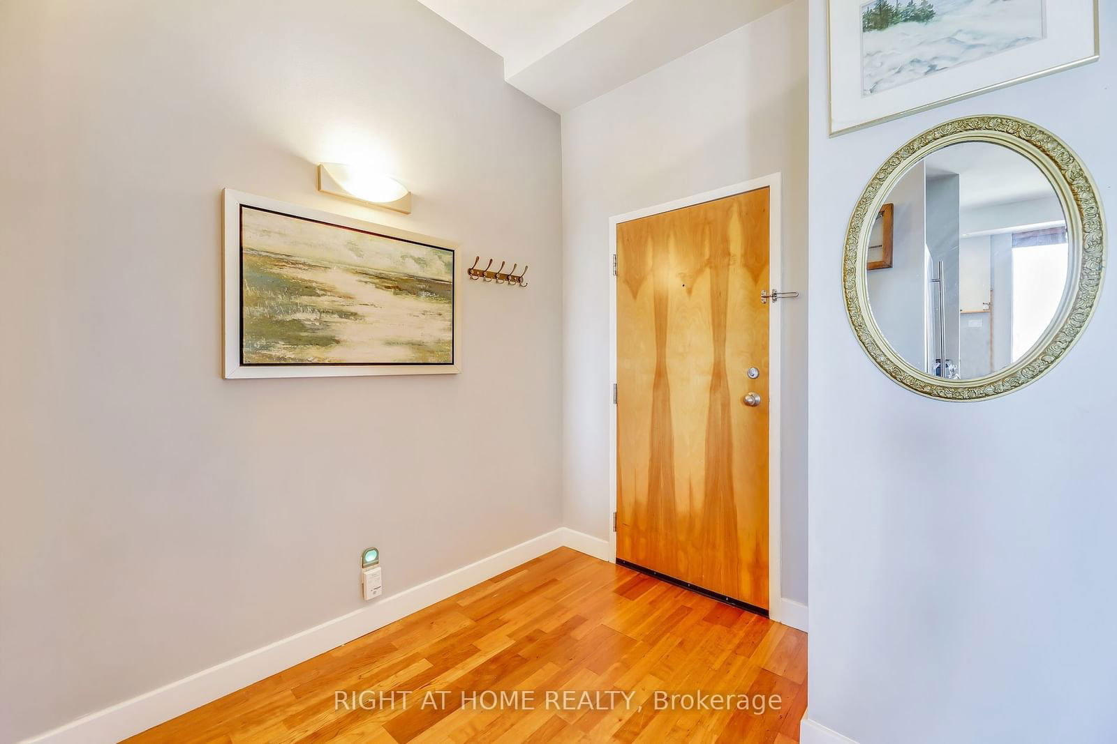 1 St Johns Rd, unit 504 for sale - image #3