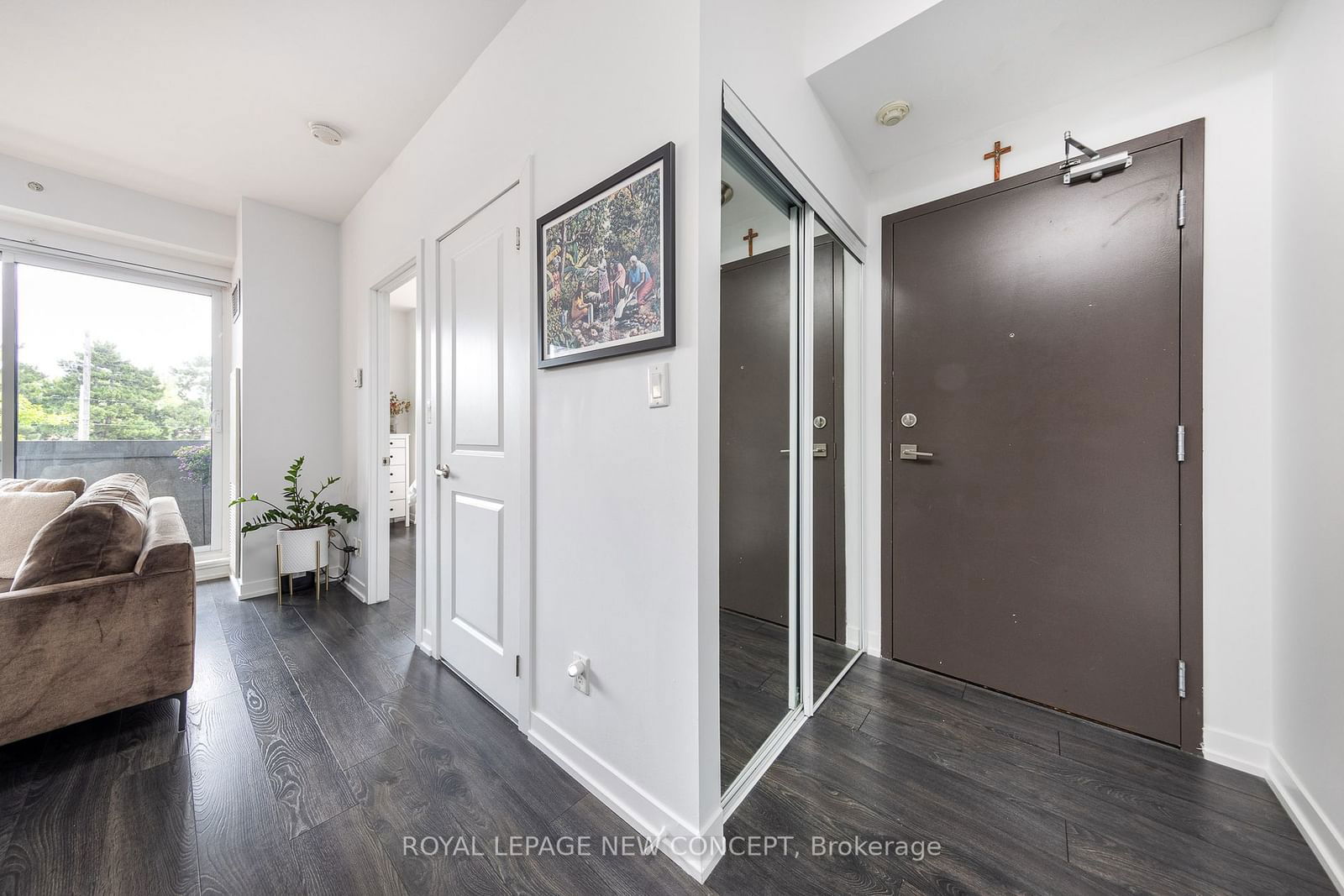 1284 Guelph Line, unit 206 for sale - image #2