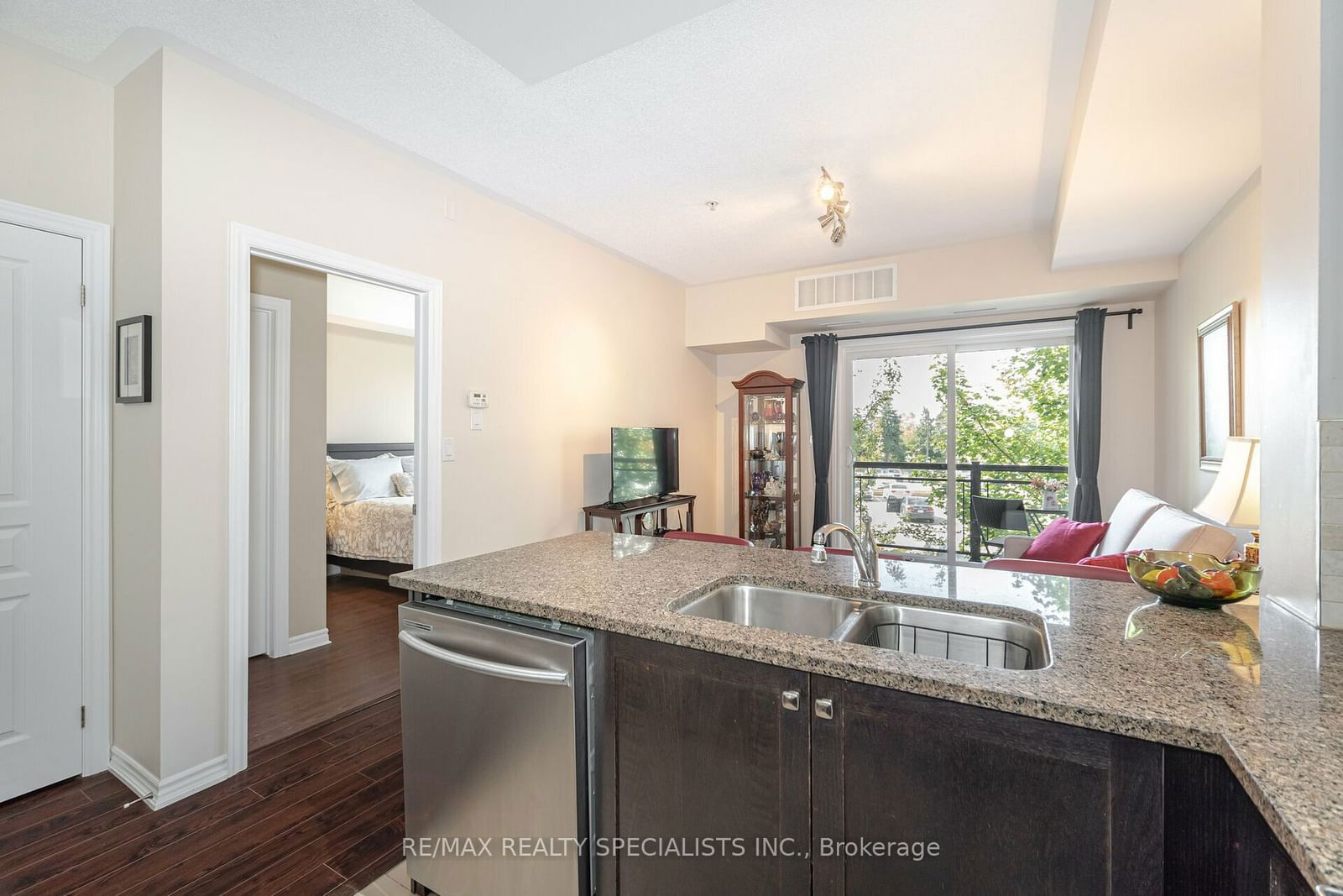 570 Lolita Gdns, unit 244 for sale - image #12