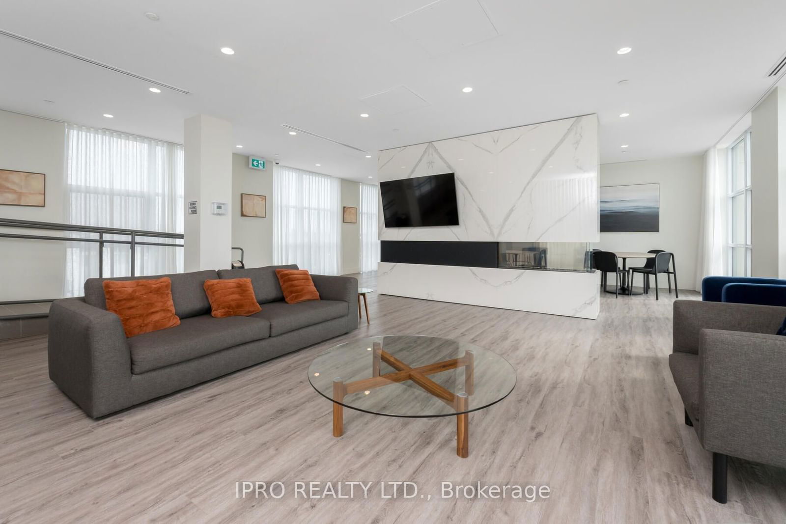 1787 St Clair Ave W, unit 822 for sale