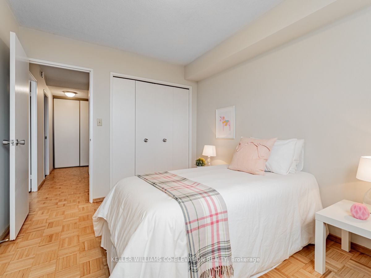 250 Scarlett Rd, unit 1305 for sale