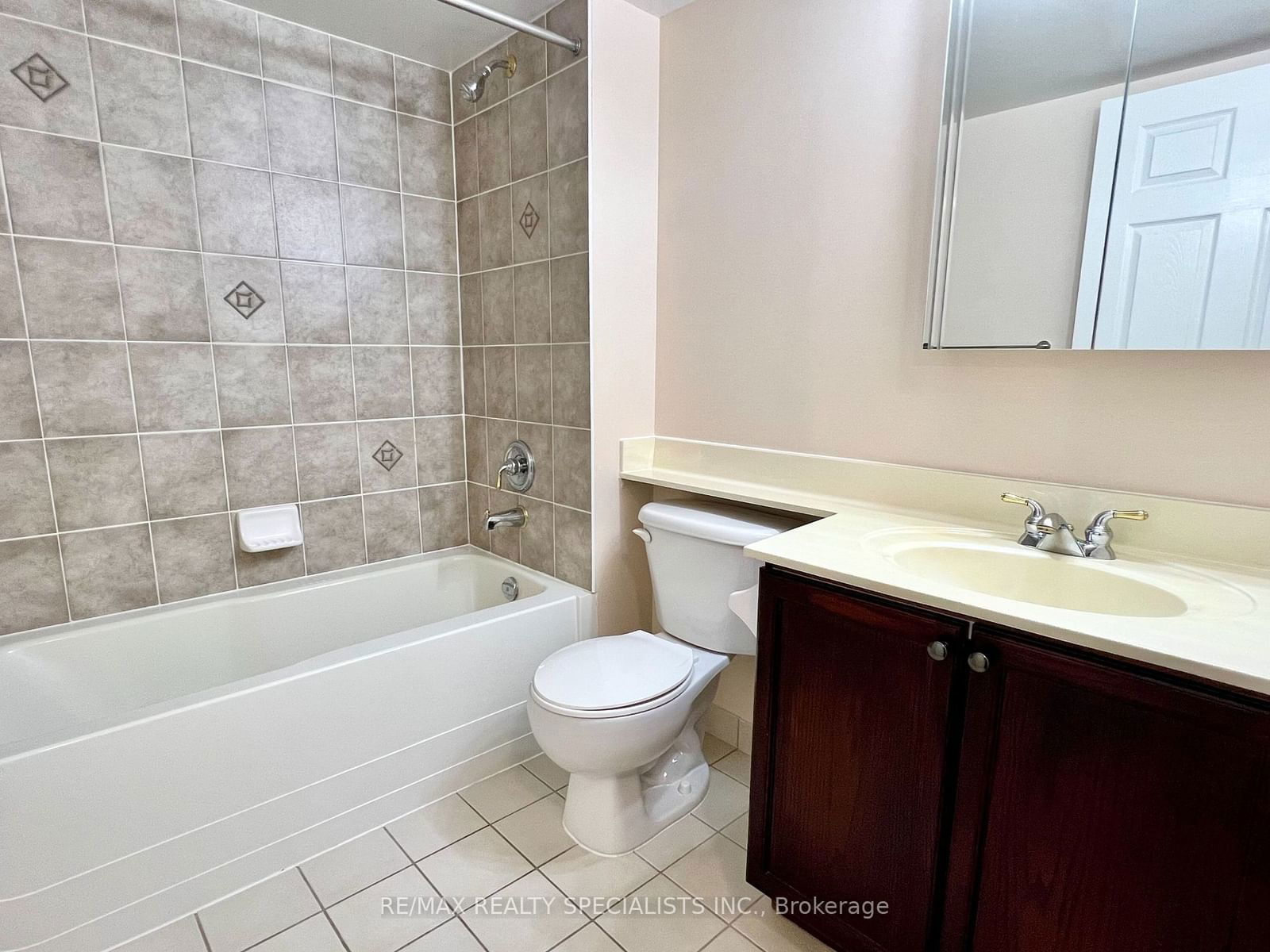 4889 Kimbermount Ave, unit 201 for rent - image #11