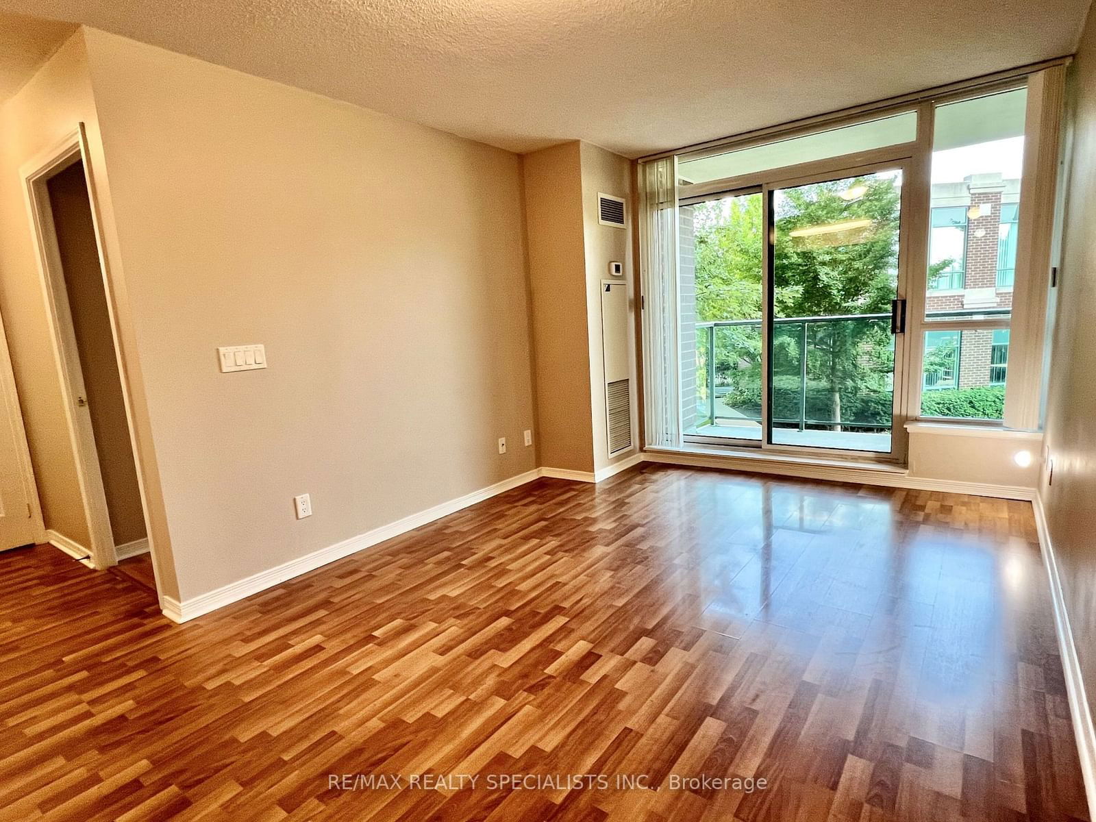 4889 Kimbermount Ave, unit 201 for rent - image #7