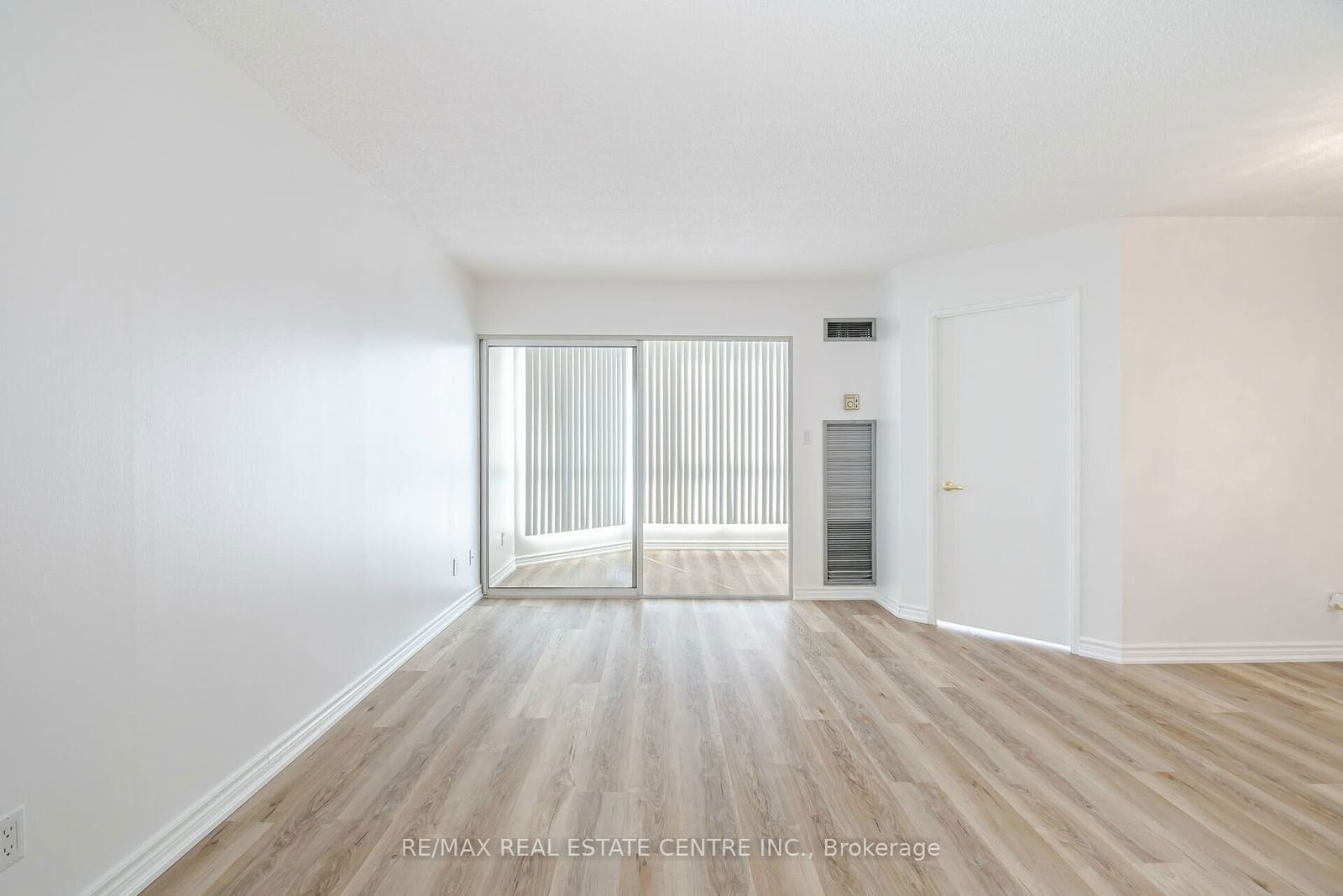 145 Hillcrest Ave, unit 1002 for sale - image #7