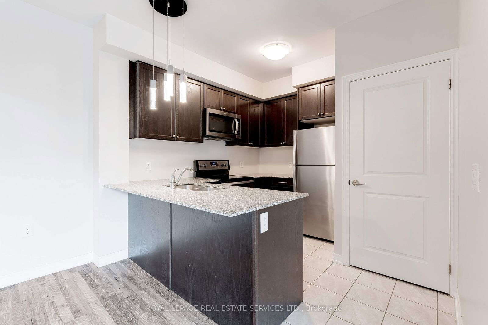 2388 Khalsa Gate, unit 205 for sale - image #11