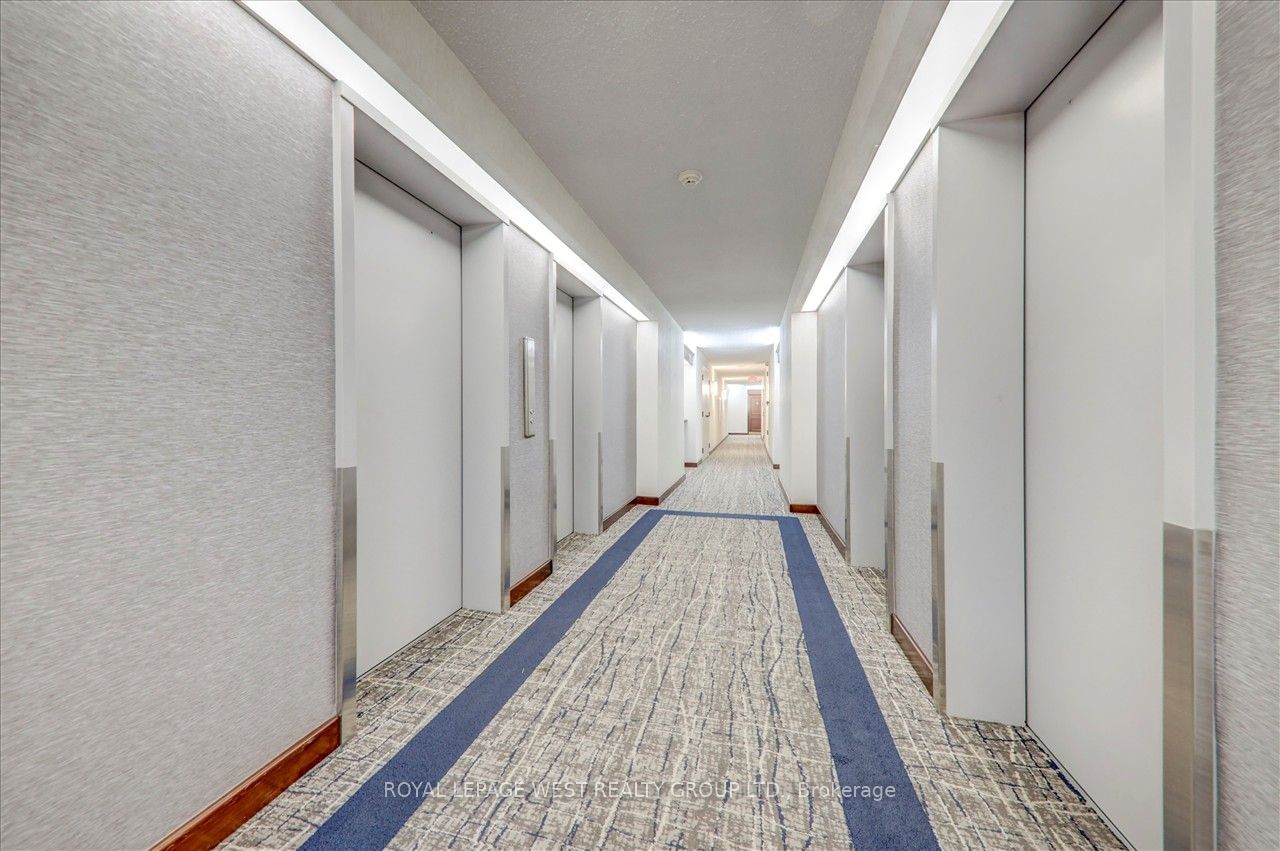 1300 Islington Ave, unit 1702 for rent - image #4