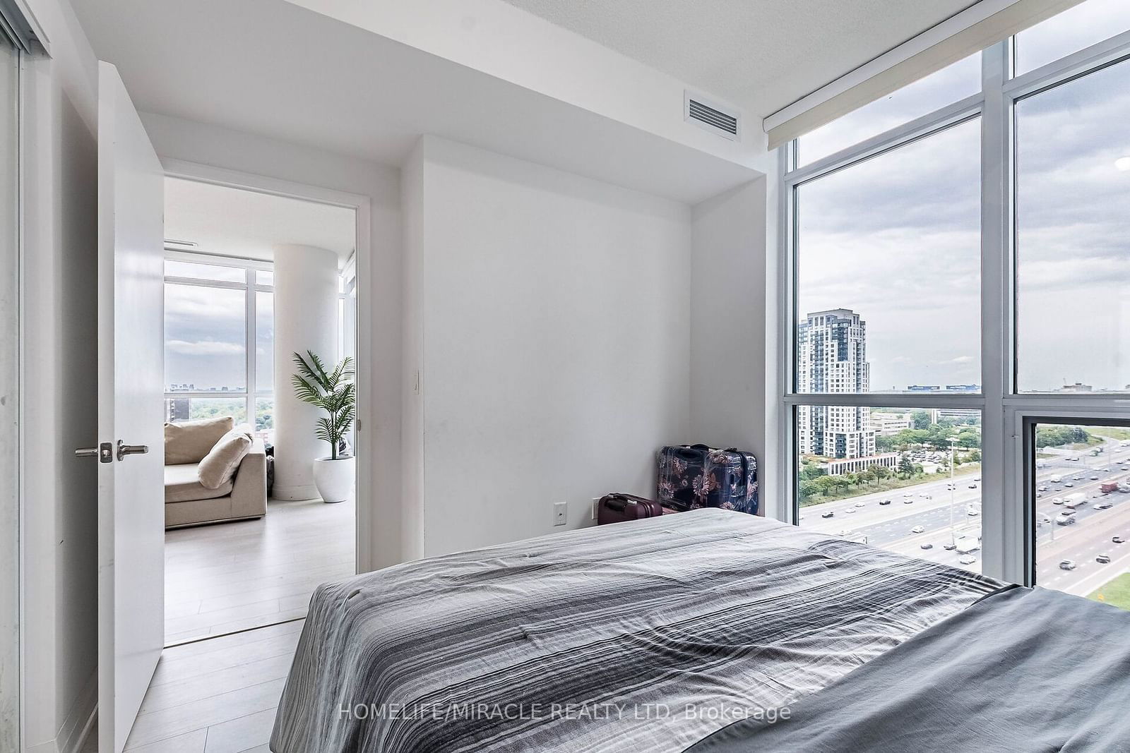 30 Gibbs Rd, unit 1702 for sale - image #16