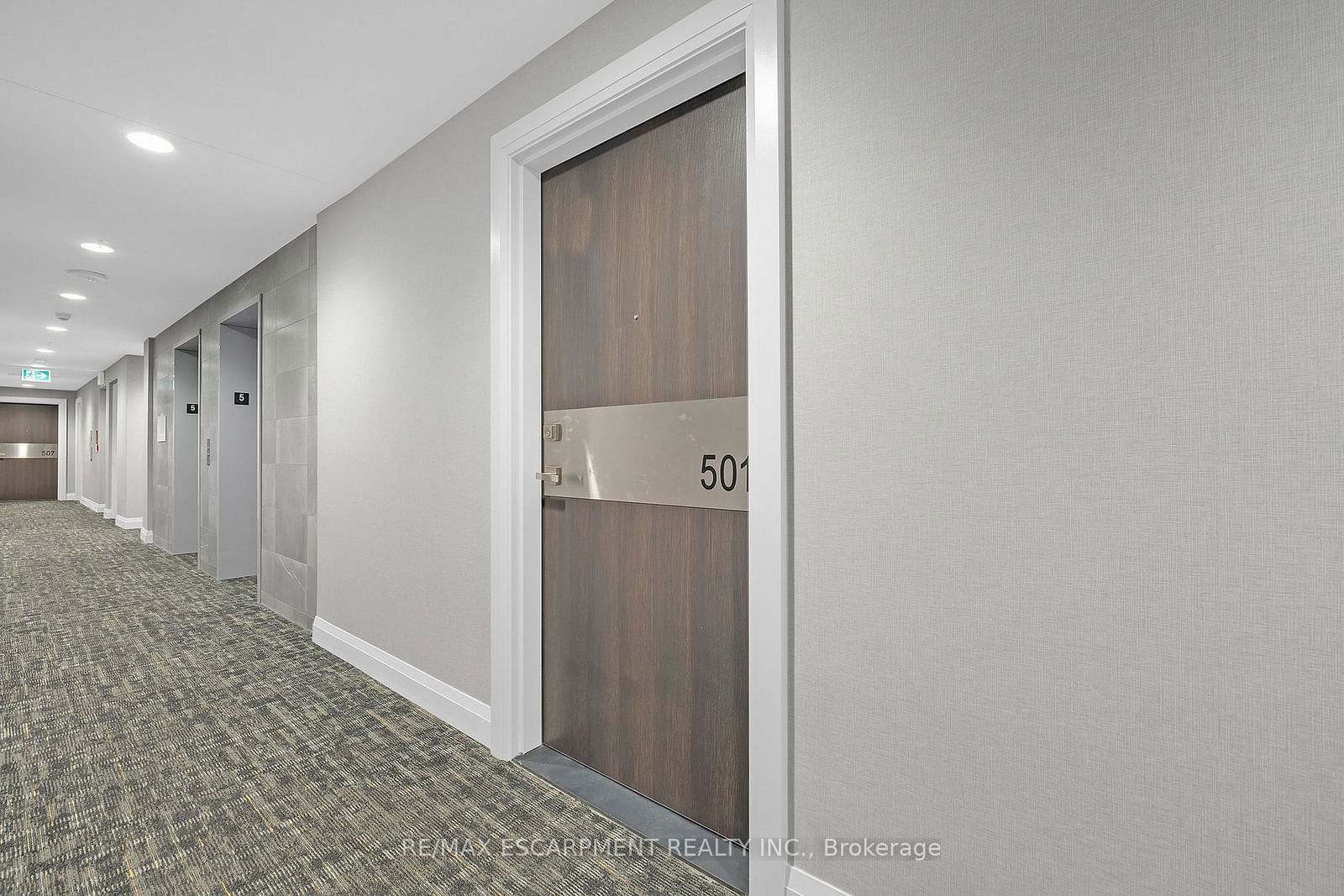 500 Brock Ave W, unit 501 for sale