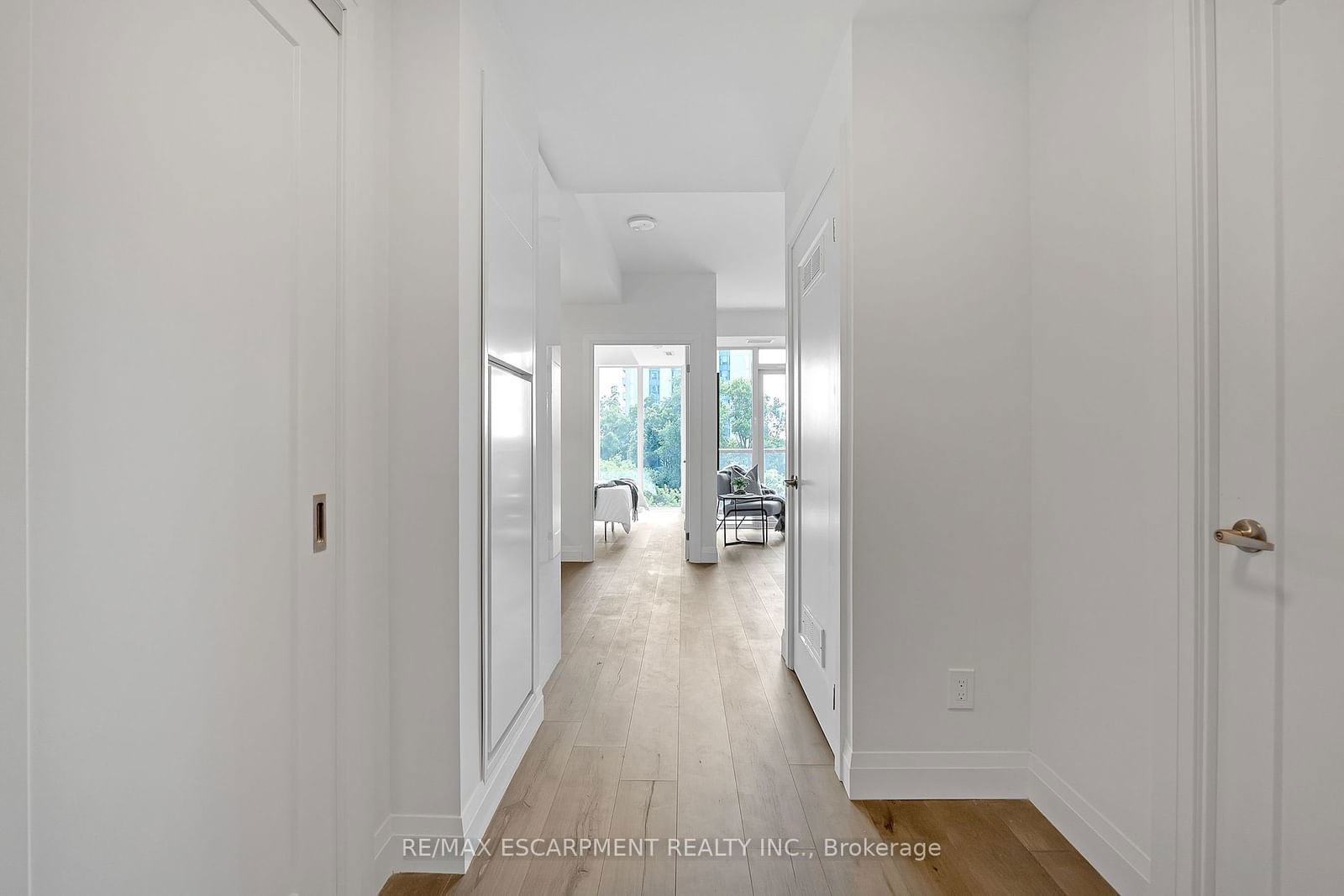 500 Brock Ave W, unit 501 for sale - image #8