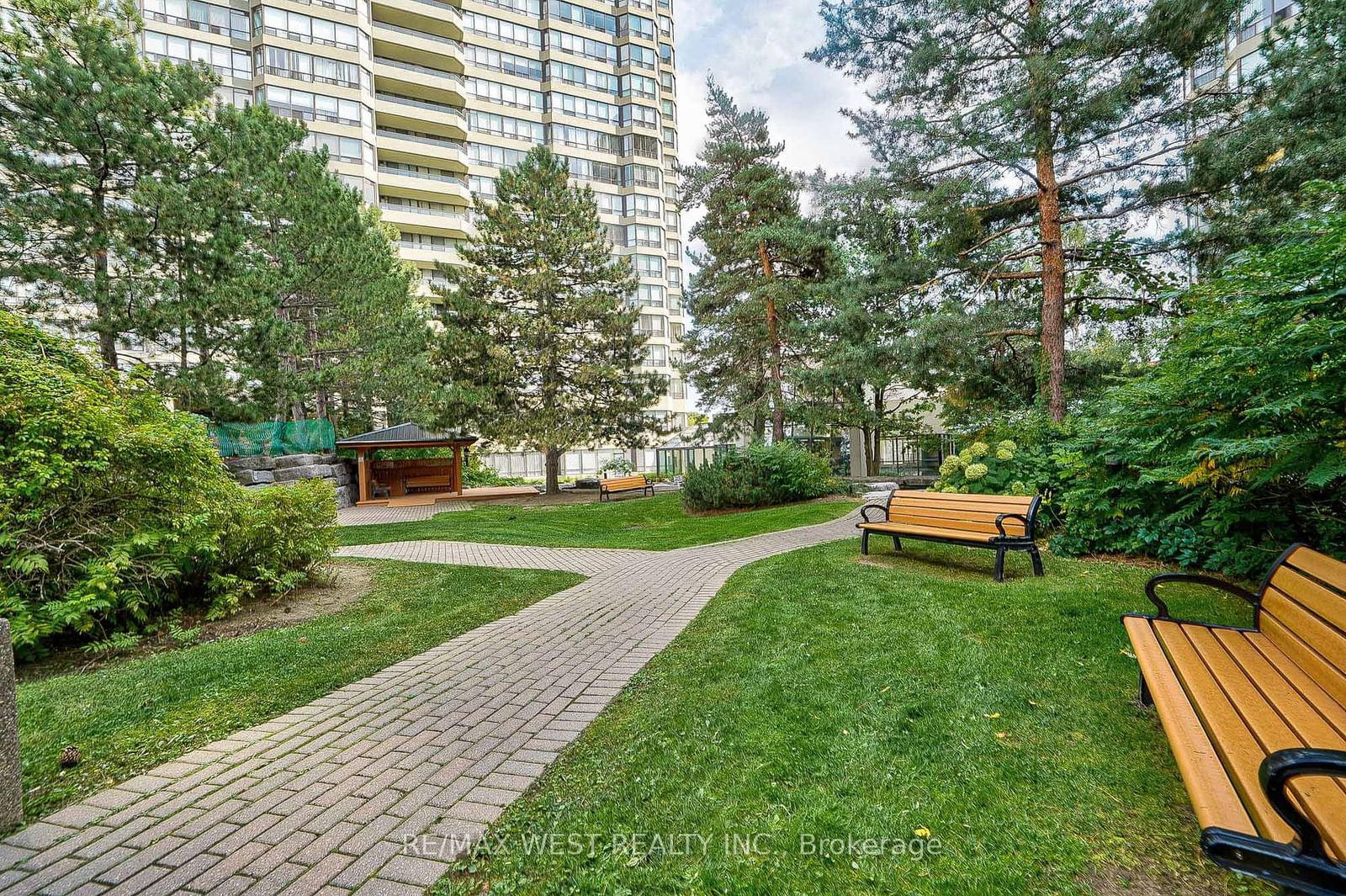 24 Hanover Rd, unit 608 for sale - image #34