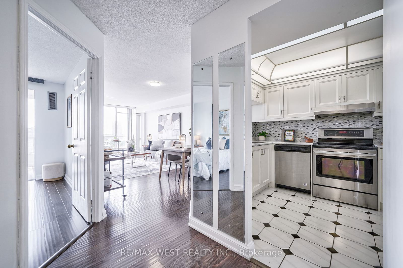 24 Hanover Rd, unit 608 for sale - image #6