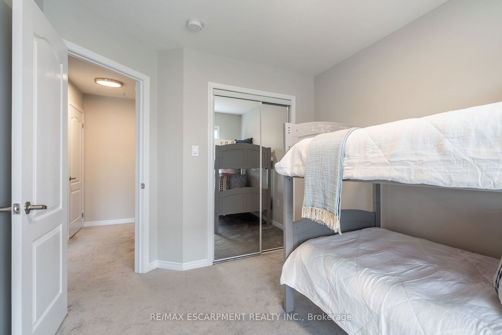 2441 Greenwich Dr, unit 125 for sale - image #19