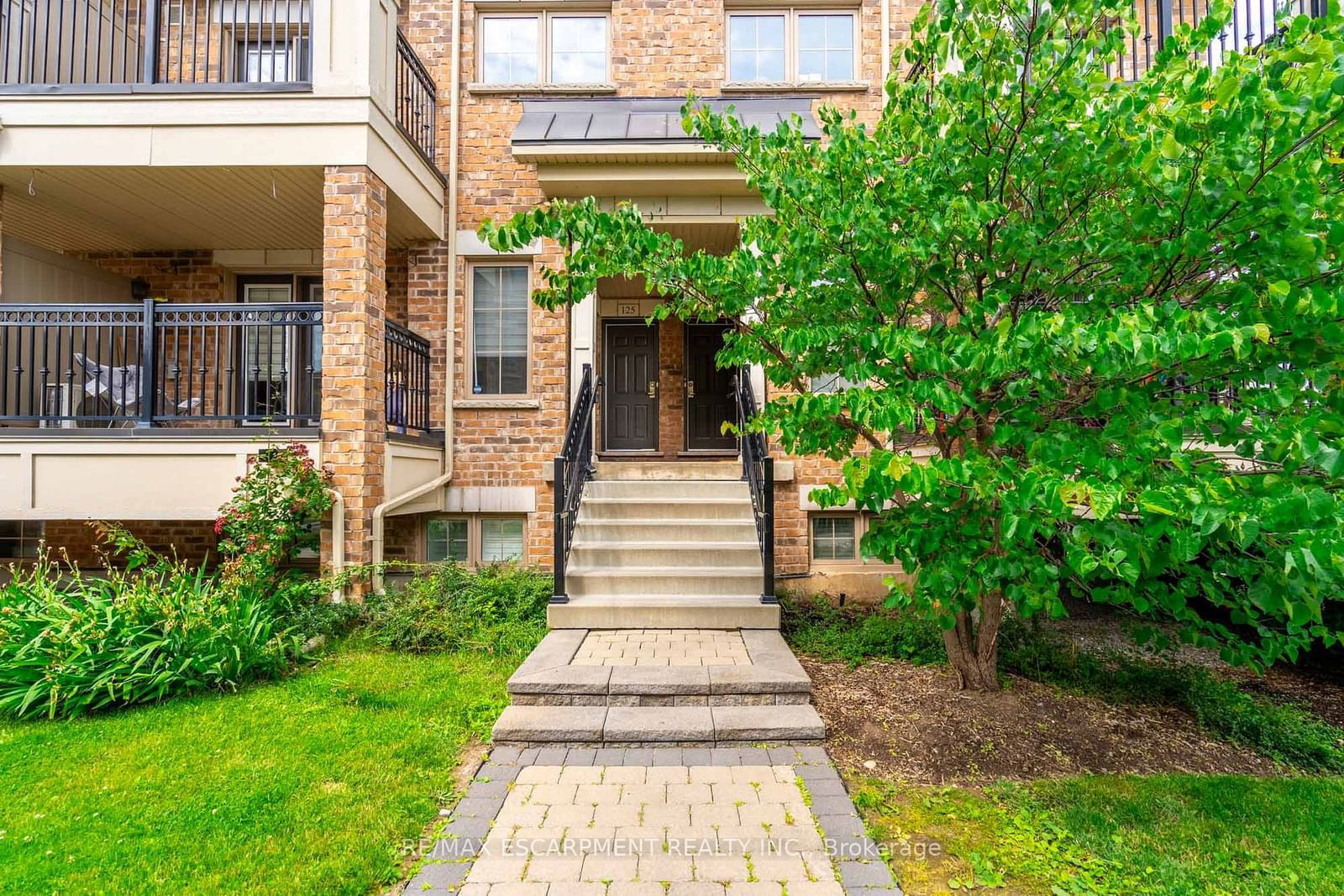 2441 Greenwich Dr, unit 125 for sale