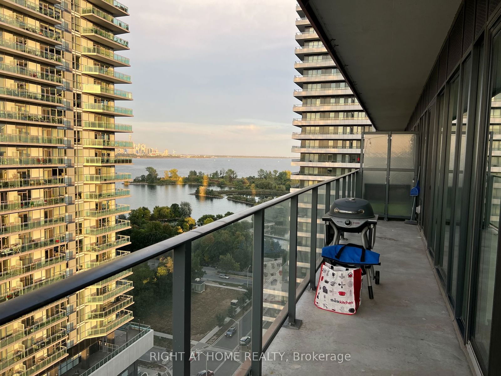 30 Shore Breeze Dr, unit 1413 for rent