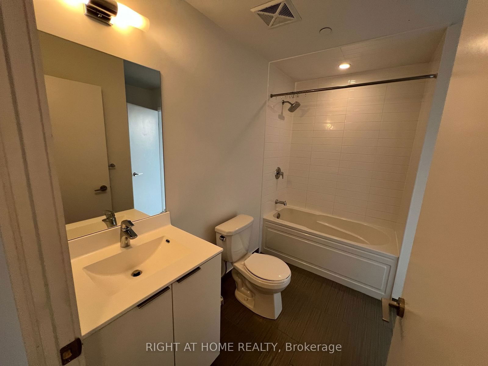 30 Shore Breeze Dr, unit 1413 for rent