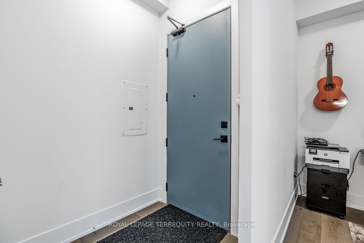 1063 Douglas McCurdy Comm, unit 702 for sale - image #3