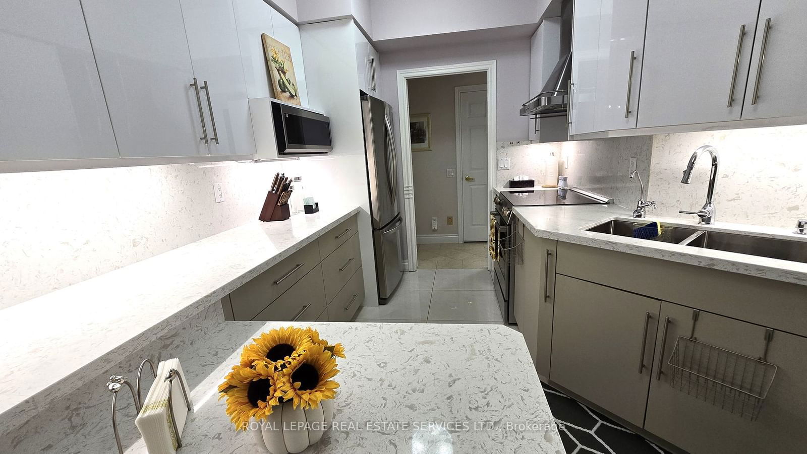 35 Kingsbridge Garden Circ, unit 2701 for rent - image #8