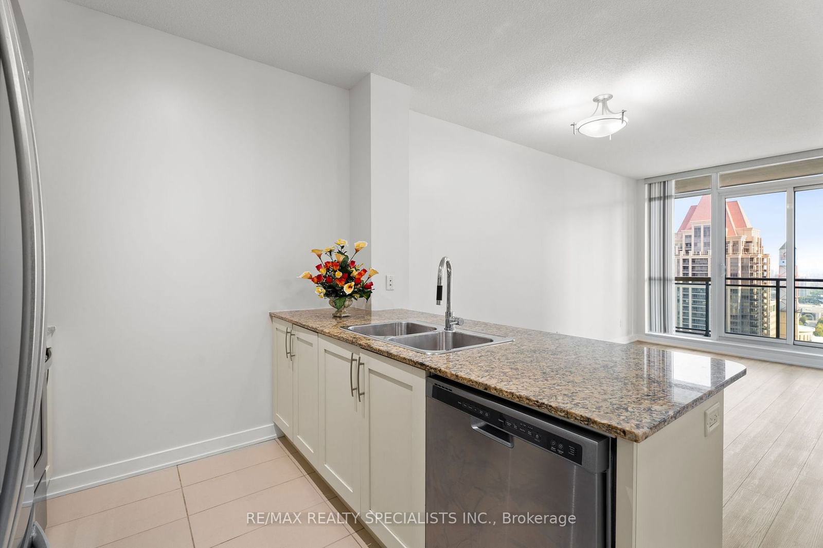 4070 Confederation Pkwy, unit 2501 for sale - image #11