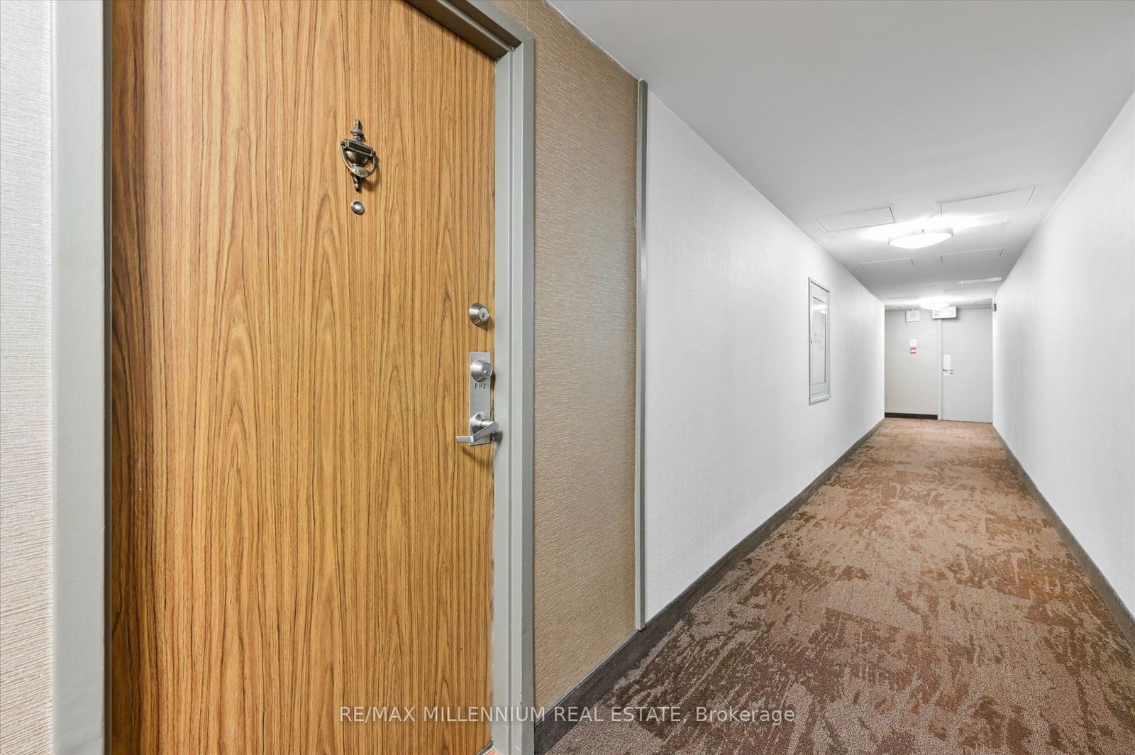 44 Longbourne Dr, unit 1202 for sale - image #4