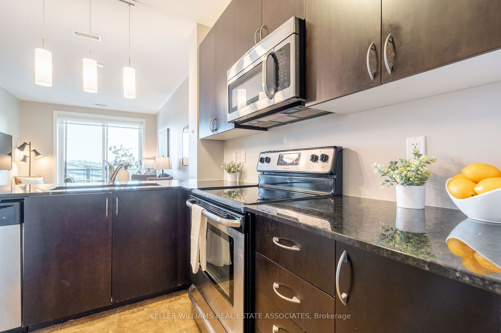 33 Whitmer St, unit 208 for sale - image #6