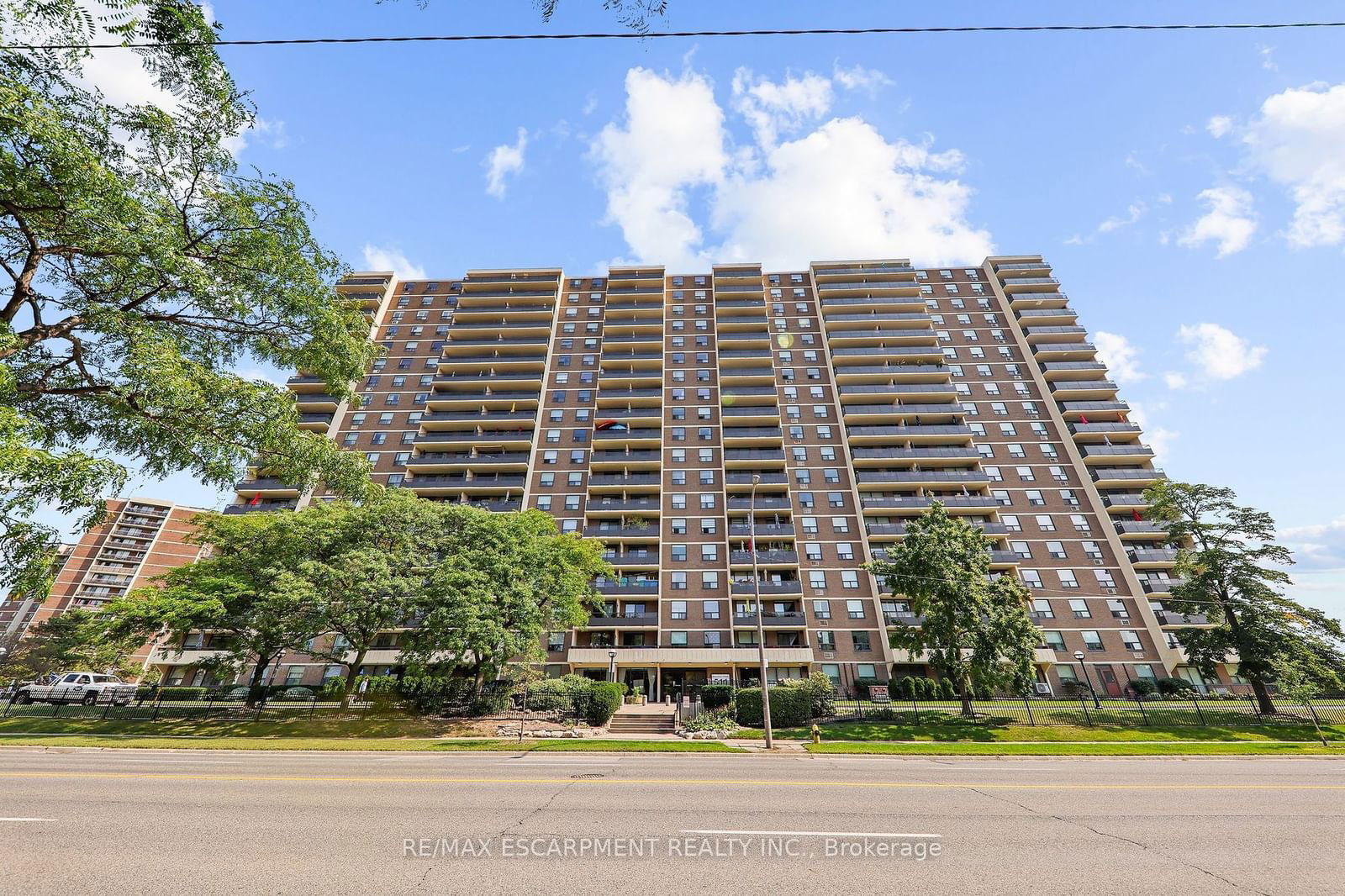 511 THE WEST MALL Rd, unit 1908 for sale