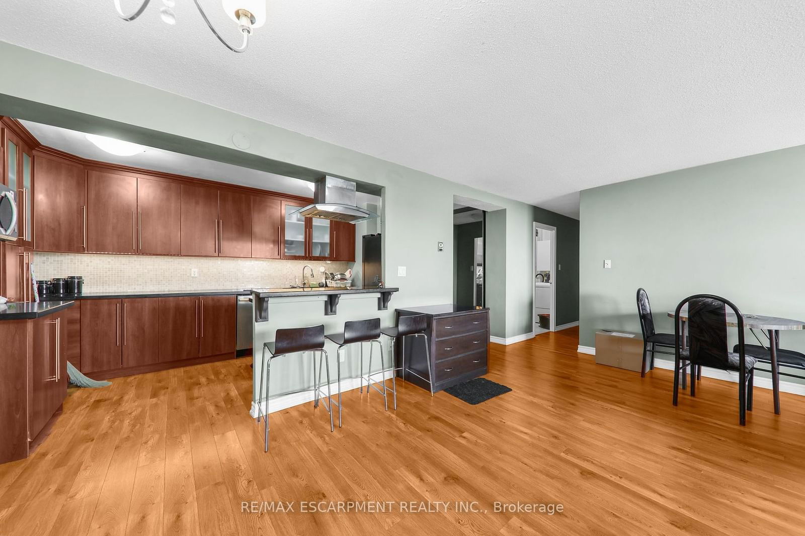 511 THE WEST MALL Rd, unit 1908 for sale - image #8