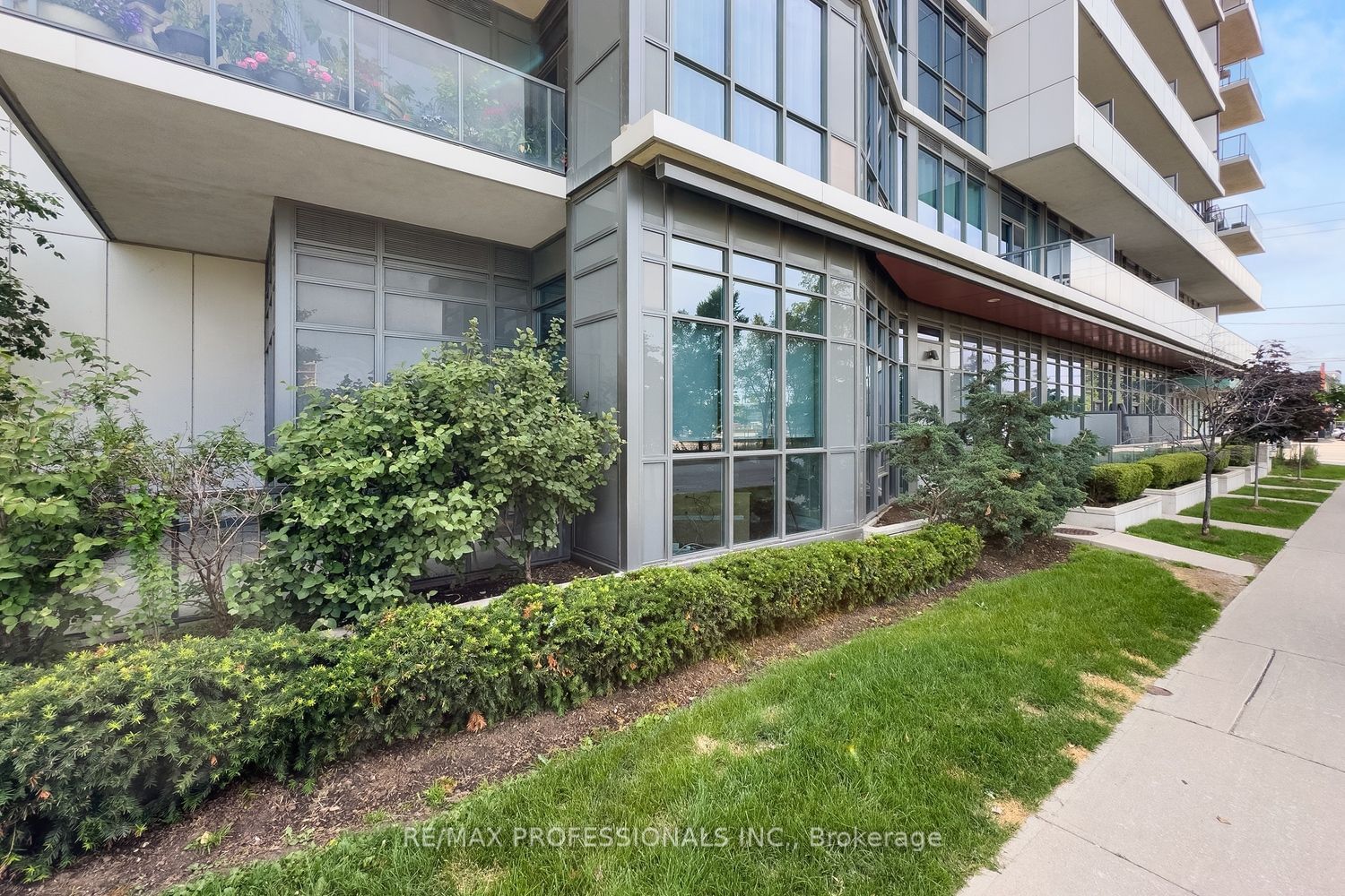 1185 The Queensway, unit 114 for sale - image #35