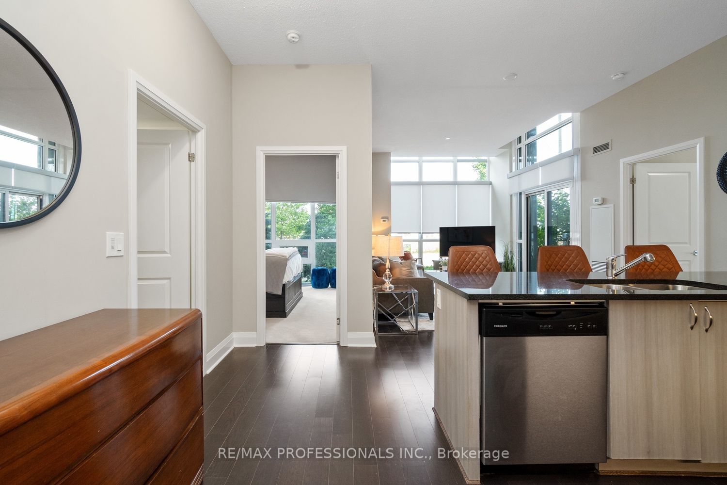 1185 The Queensway, unit 114 for sale - image #7