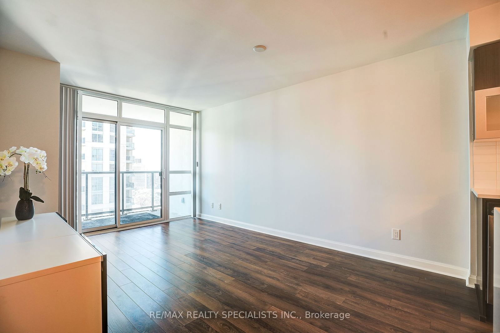 1 Michael Power Pl, unit 1512 for rent - image #11