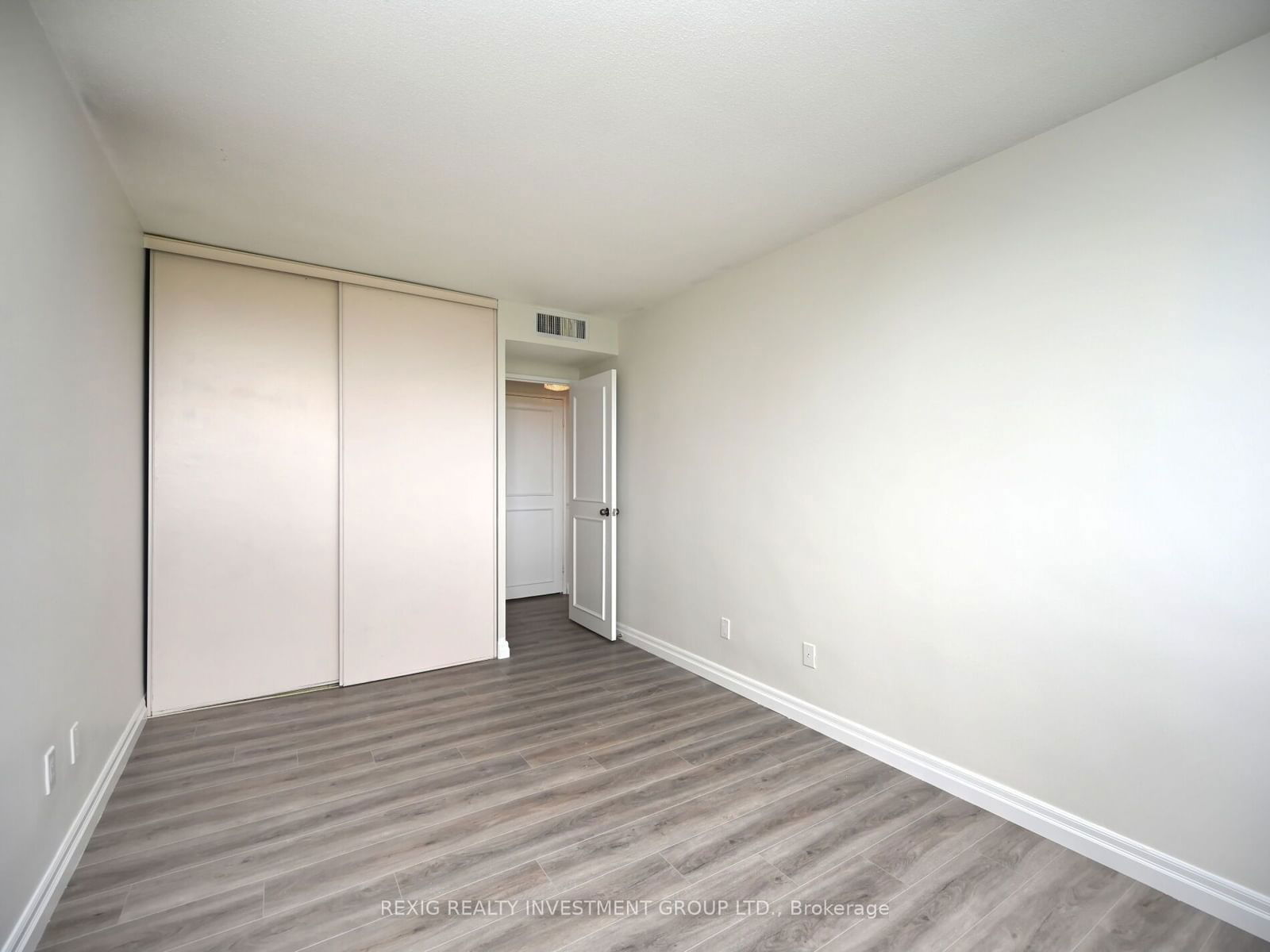 1333 Bloor St, unit 419 for rent - image #21