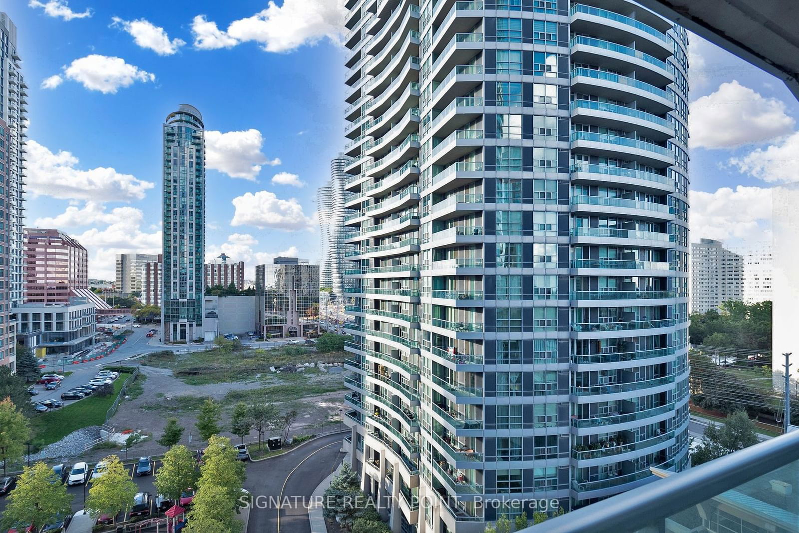 33 Elm Dr W, unit 1008 for sale