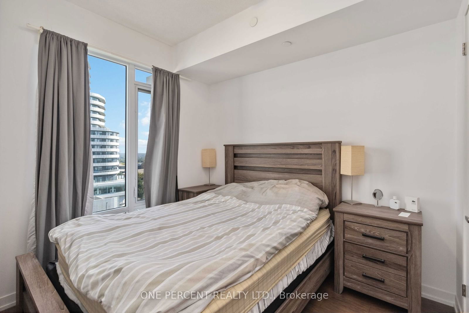 2560 Eglinton Ave W, unit 811 for sale - image #8