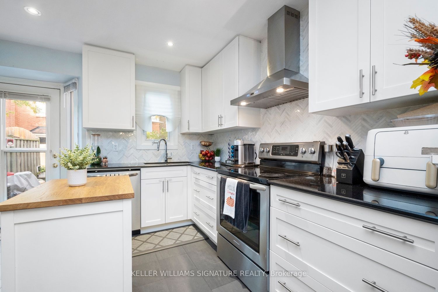 895 Maple Ave, unit 123 for sale - image #11