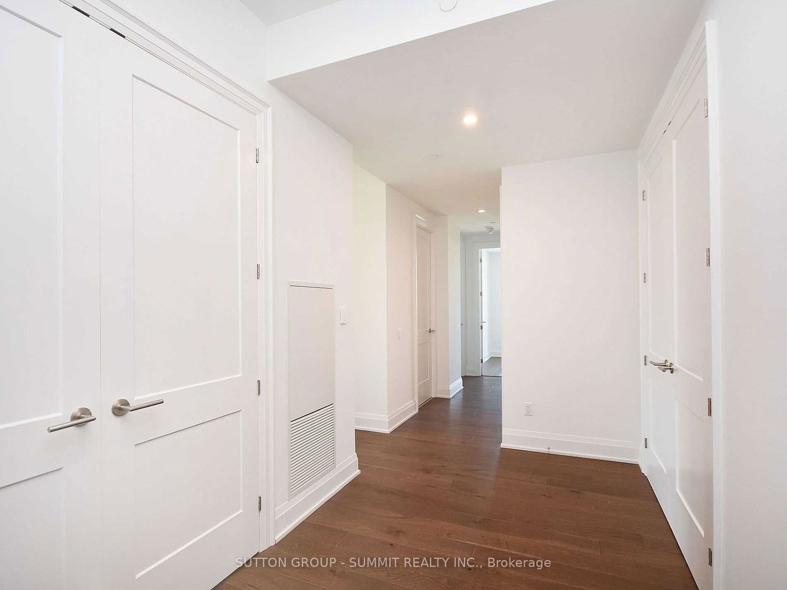 21 PARK St E, unit 1606 for rent