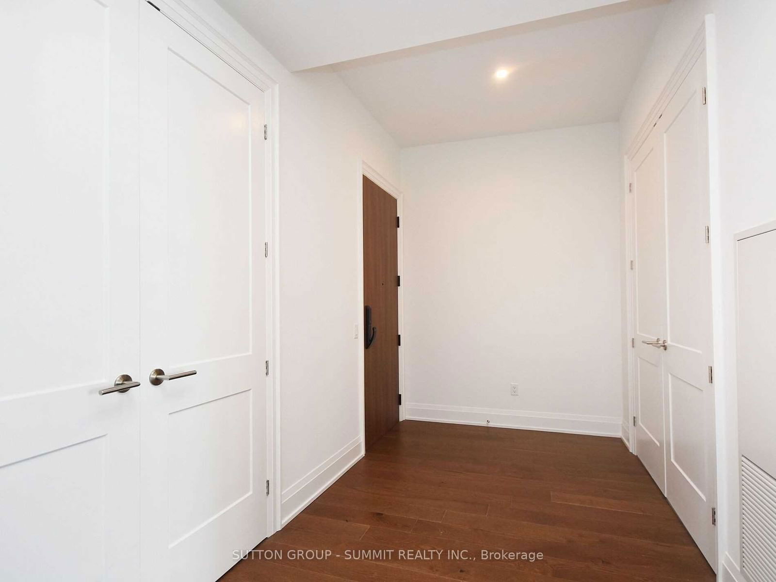 21 PARK St E, unit 1606 for rent