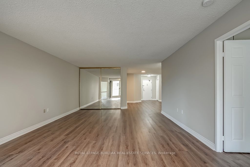 1237 North Shore Blvd E, unit 407 for sale