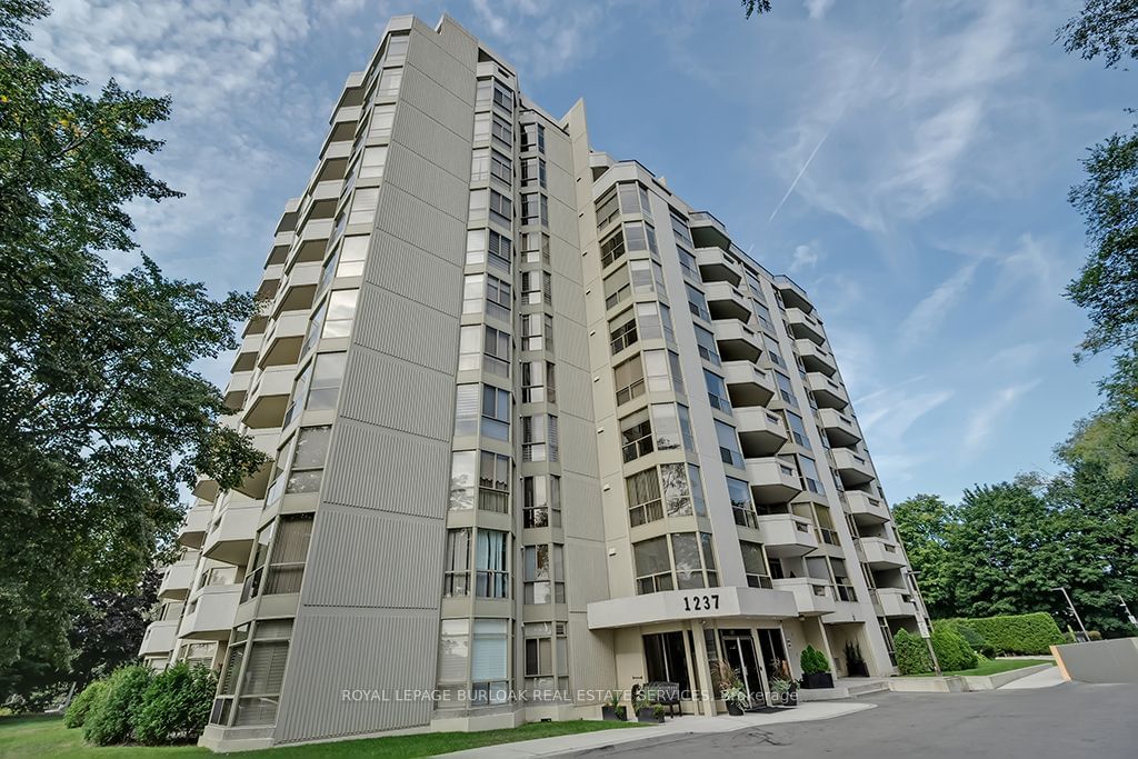 1237 North Shore Blvd E, unit 407 for sale - image #3