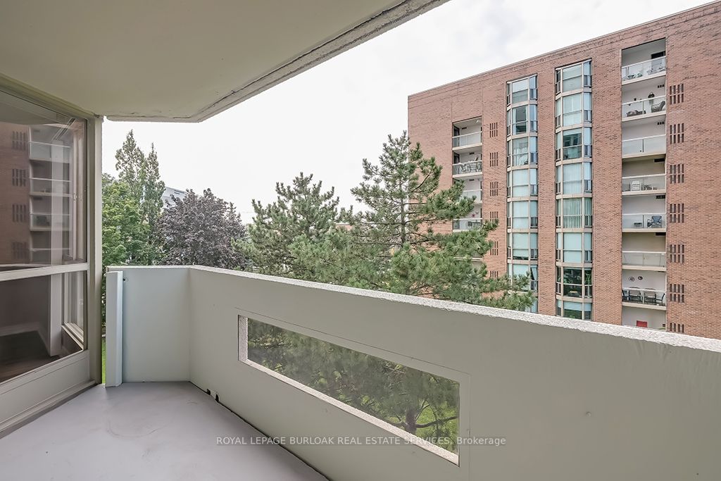 1237 North Shore Blvd E, unit 407 for sale - image #32