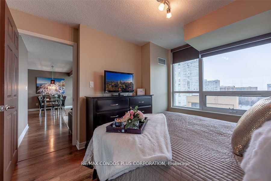 208 Enfield Pl, unit 1702 for sale - image #13