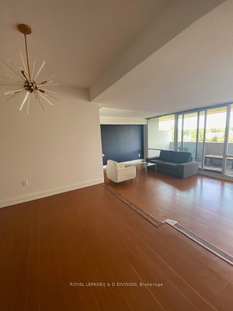 260 Scarlett Rd, unit 610 for rent