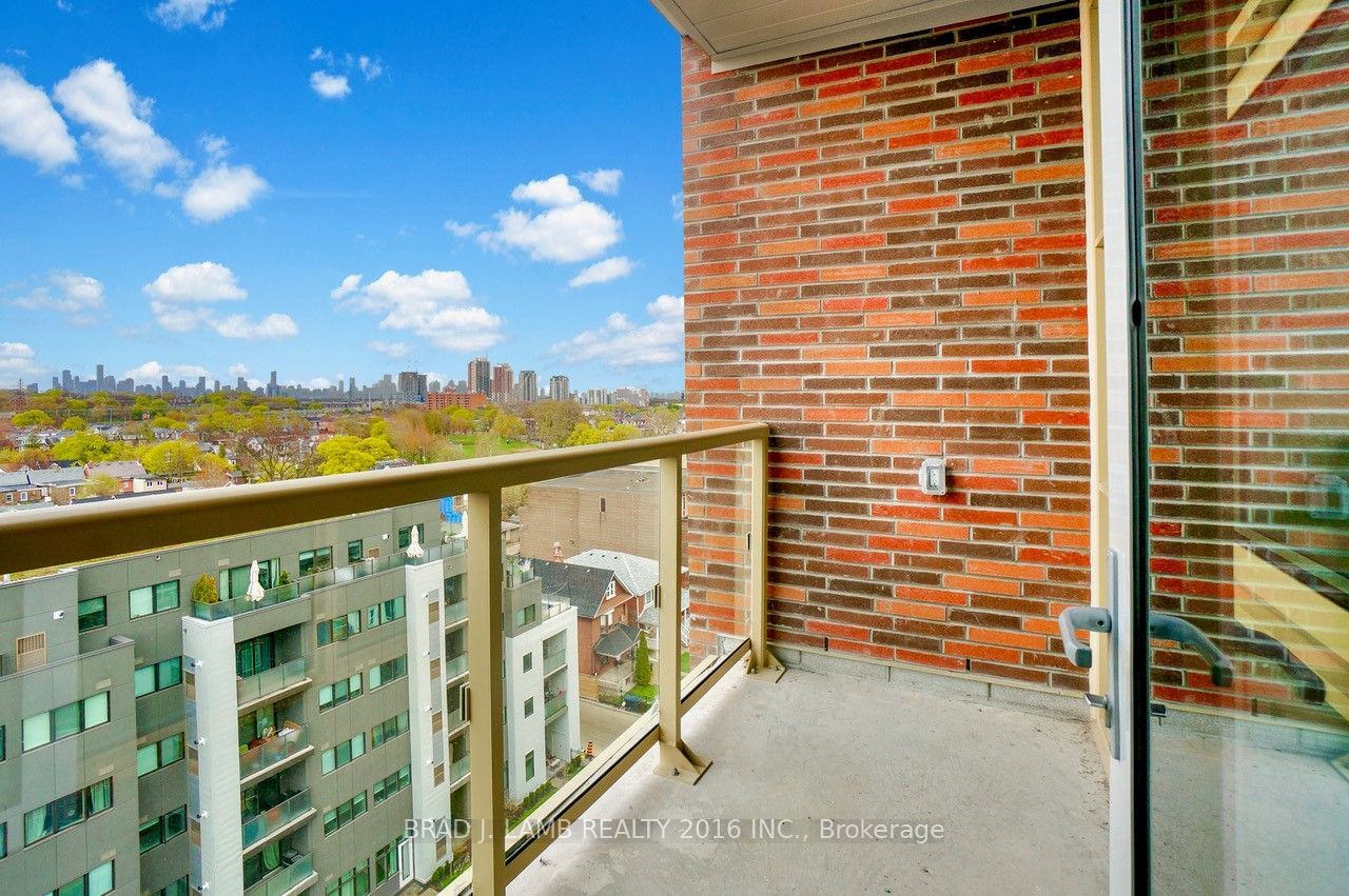 1787 St. Clair Ave W, unit 917 for rent