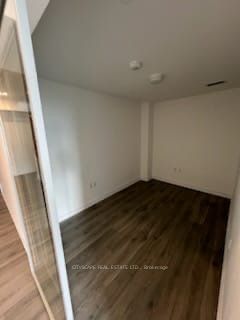 2433 Dufferin St, unit 801 for rent