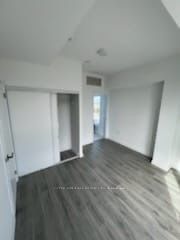 2433 Dufferin St, unit 801 for rent