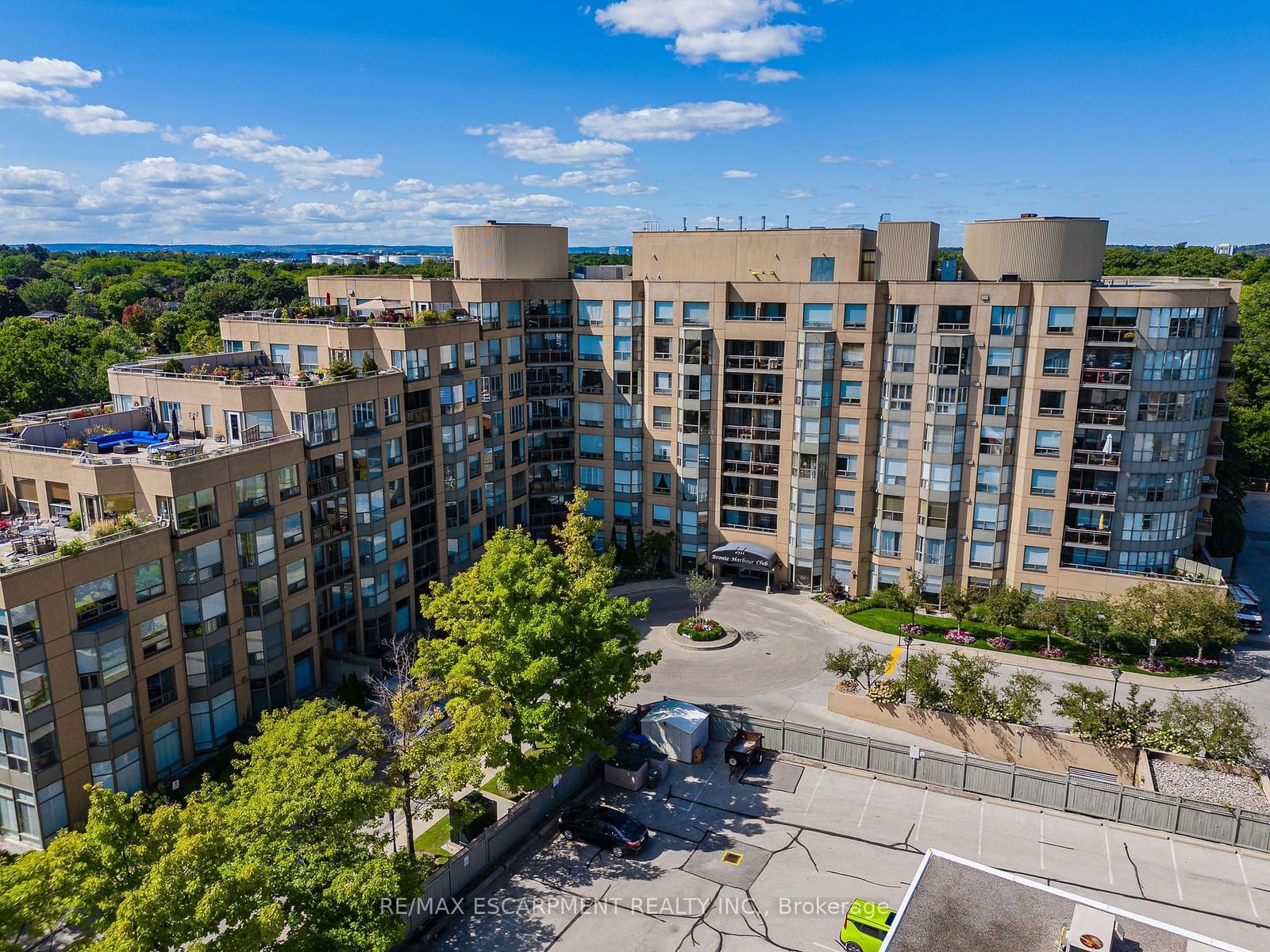 2511 Lakeshore Rd W, unit 805 for rent - image #1