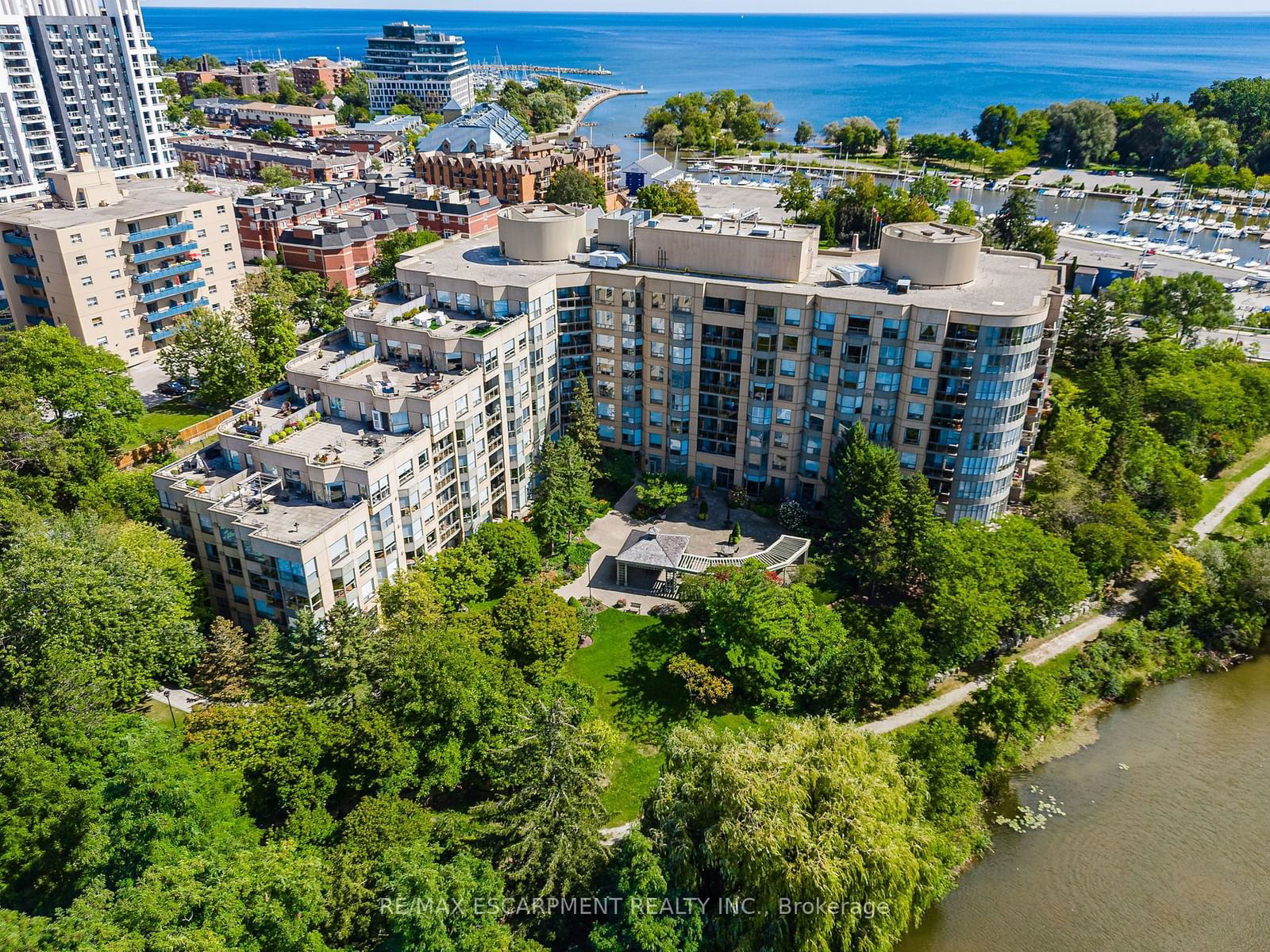 2511 Lakeshore Rd W, unit 805 for rent - image #2