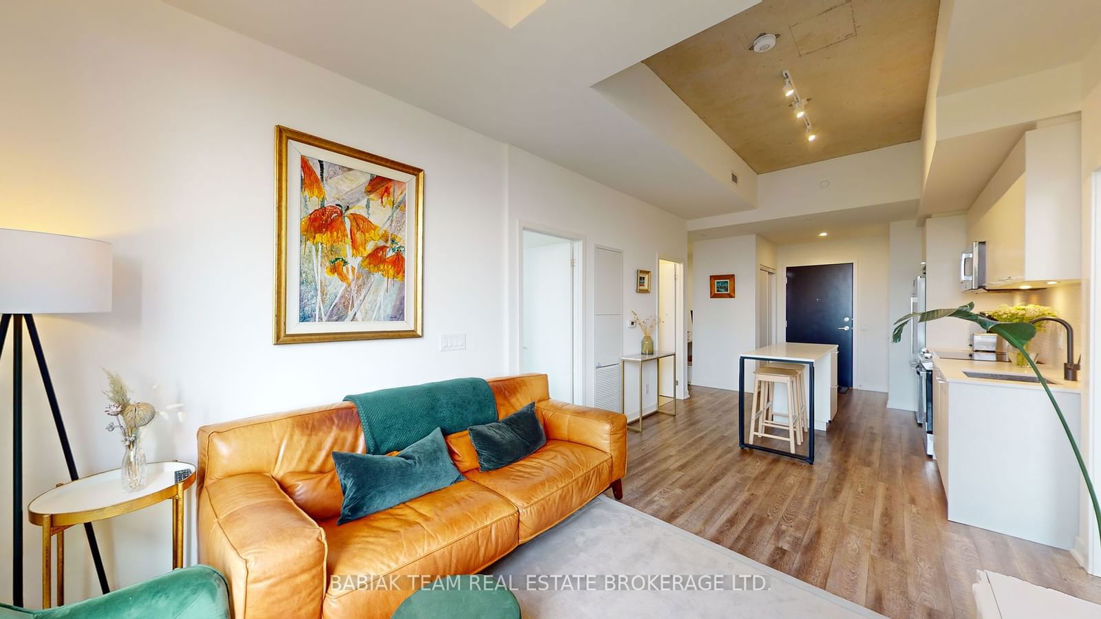 1808 St Clair Ave W, unit 703 for rent - image #13