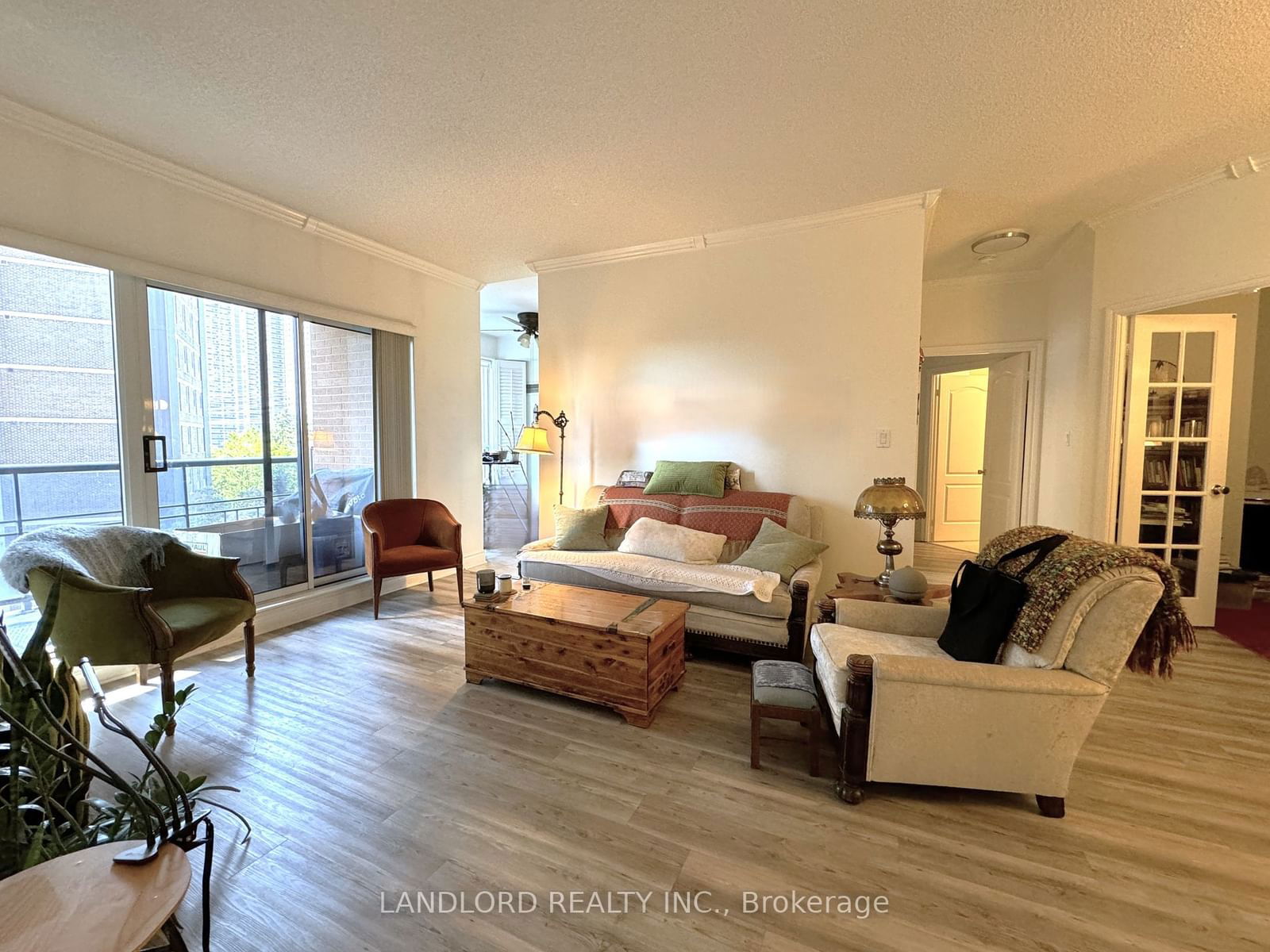 1 Lomond Dr, unit 402 for rent - image #3