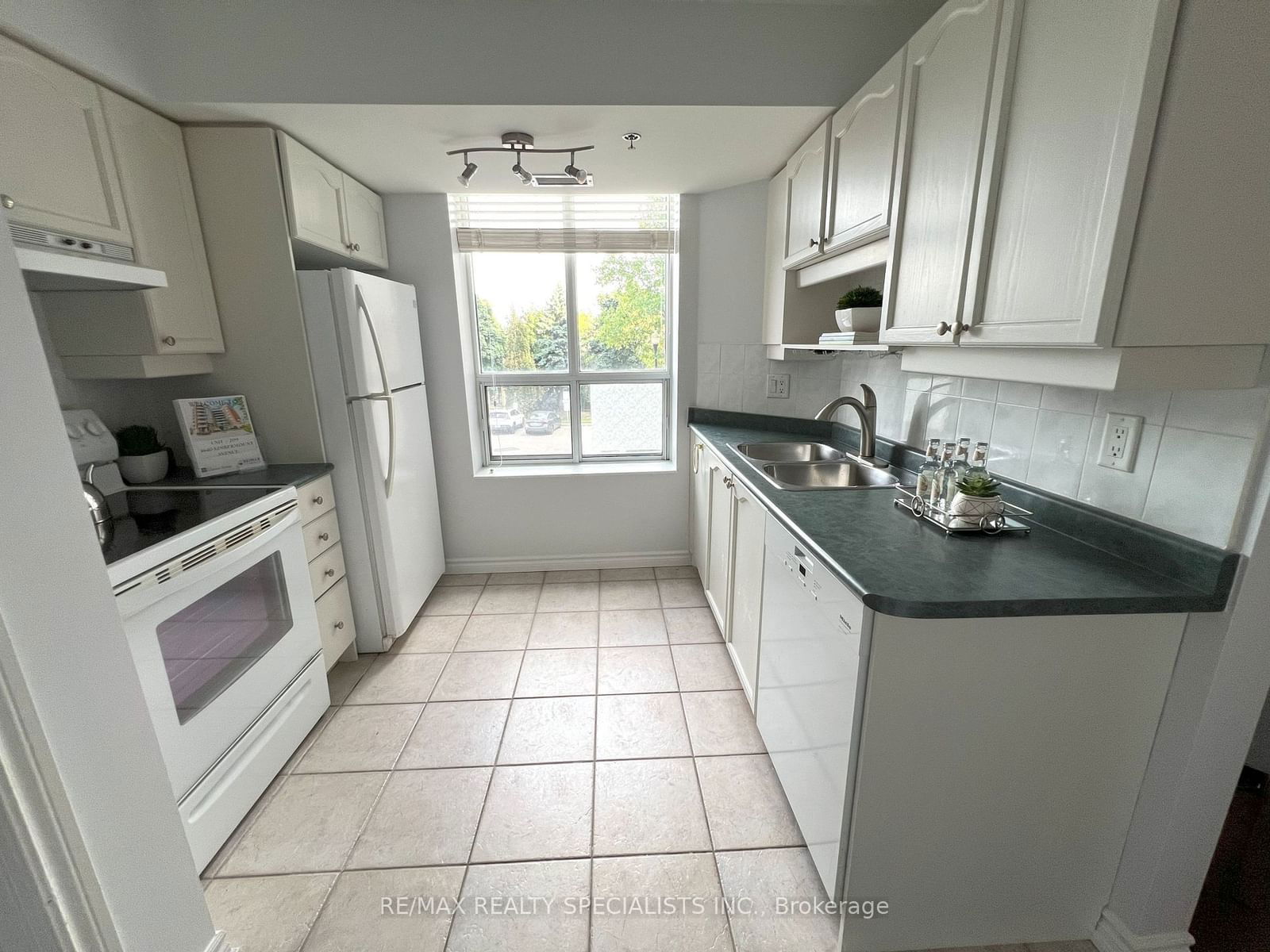 4640 Kimbermount Ave, unit 209 for sale - image #8